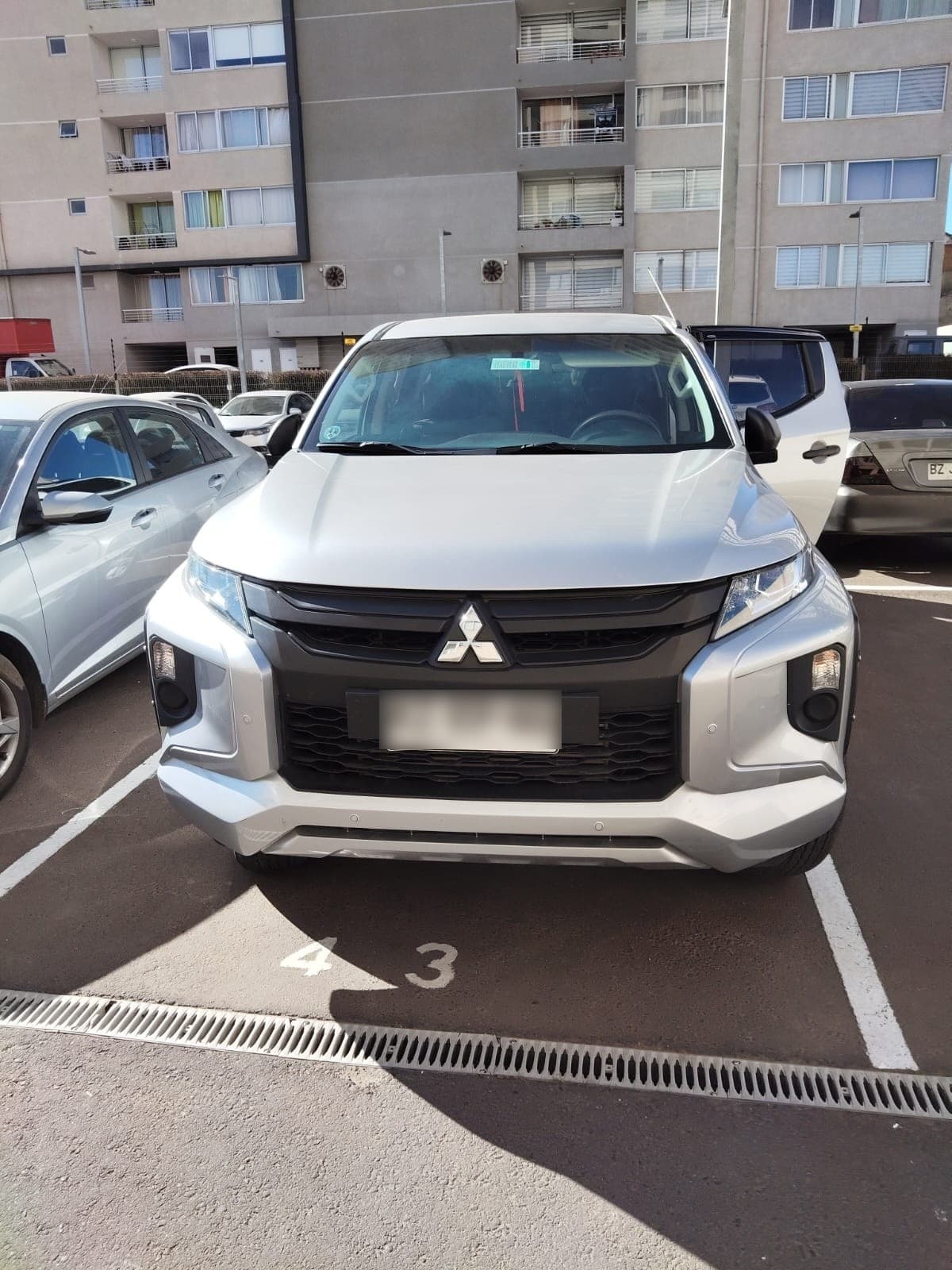 MITSUBISHI L200 2.4 Td Dakar Crs Hp At 4x4 Diesel año 2022