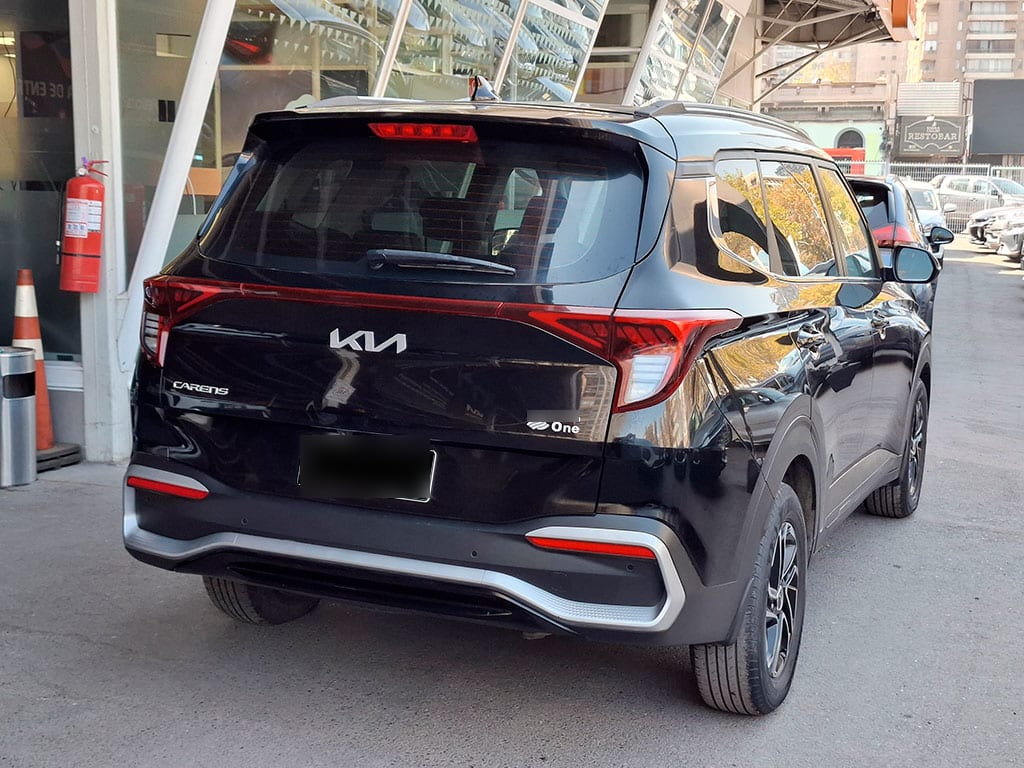 Kia Carens 1.4 Ex 7dct Turbo-Gdi Full 7p año 2024