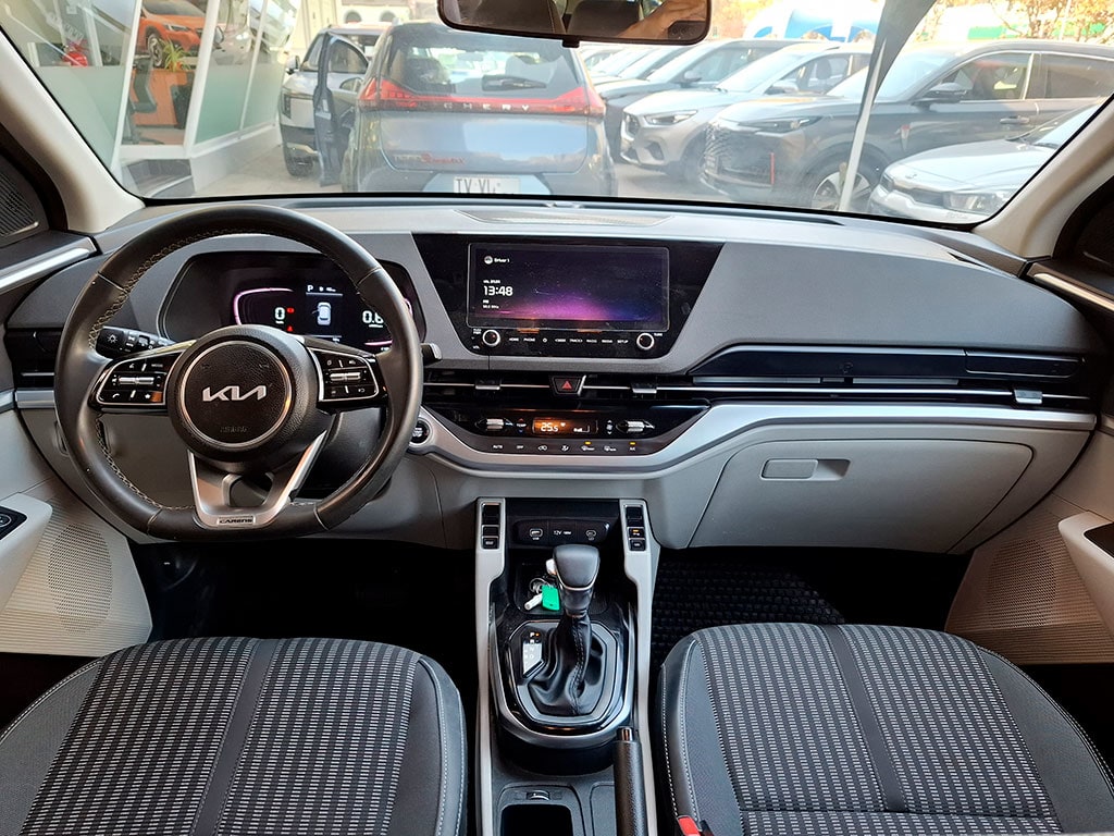 Kia Carens 1.4 Ex 7dct Turbo-Gdi Full 7p año 2024