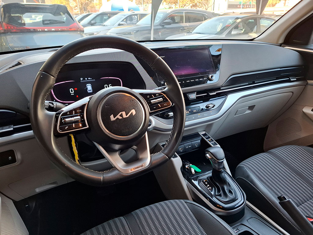 Kia Carens 1.4 Ex 7dct Turbo-Gdi Full 7p año 2024