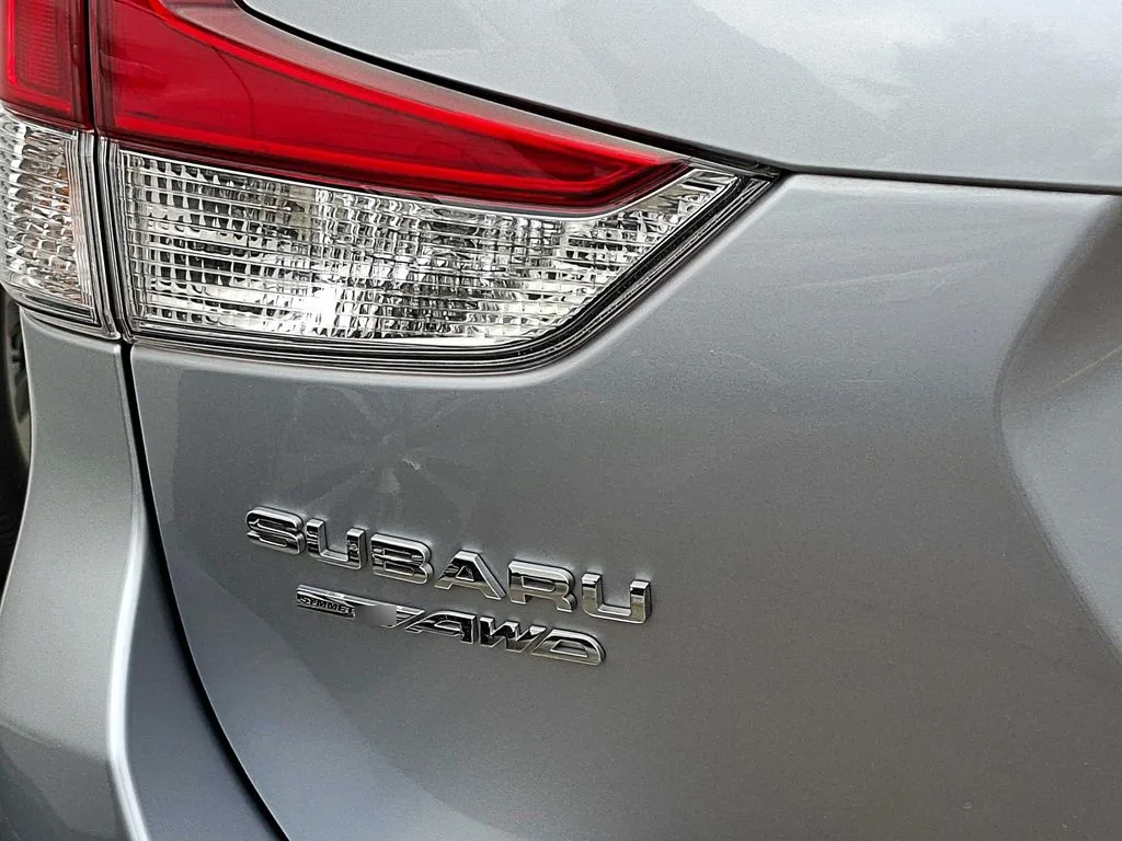 Subaru Forester 2.5 Dynamic Eyesight At 4x4 año 2025