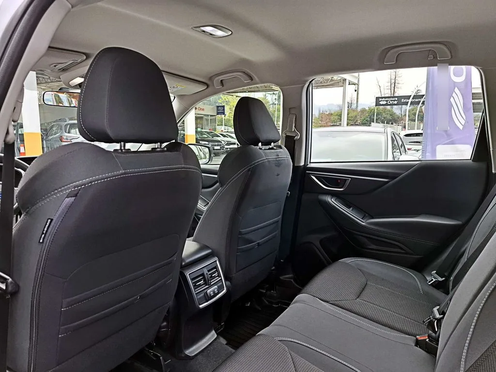Subaru Forester 2.5 Dynamic Eyesight At 4x4 año 2025