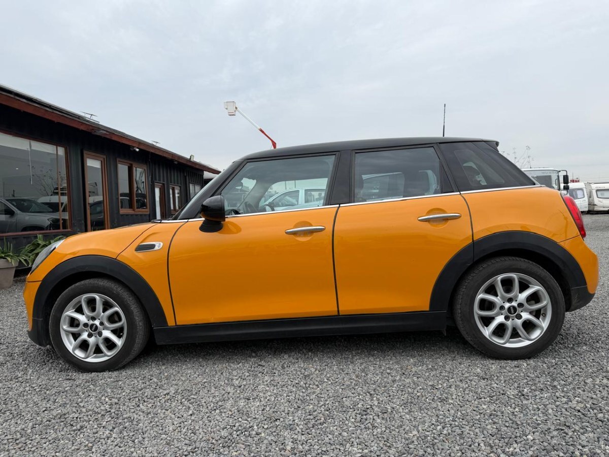 Mini Cooper F55 Cooper 1.5 6mt año 2015