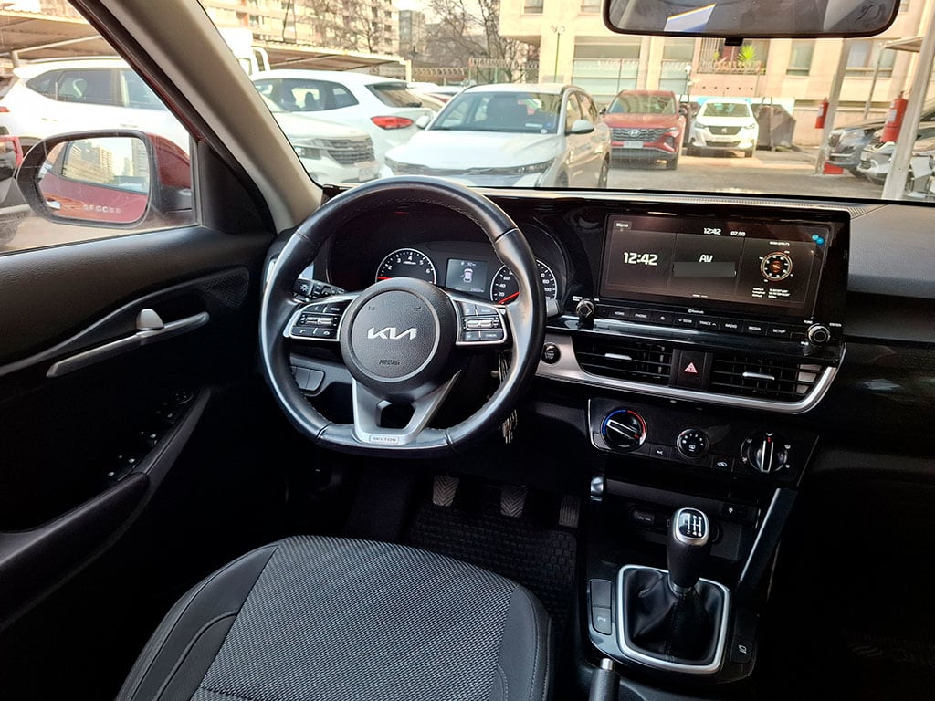 Kia Seltos Mpi 6mt 1.6 año 2022