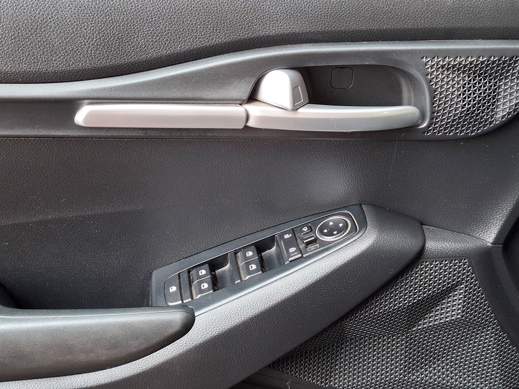 Kia Seltos Mpi 6mt 1.6 año 2022