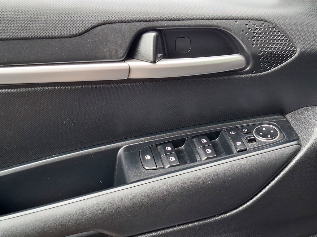 Kia Sonet Ex 1.5l 6mt Full año 2022