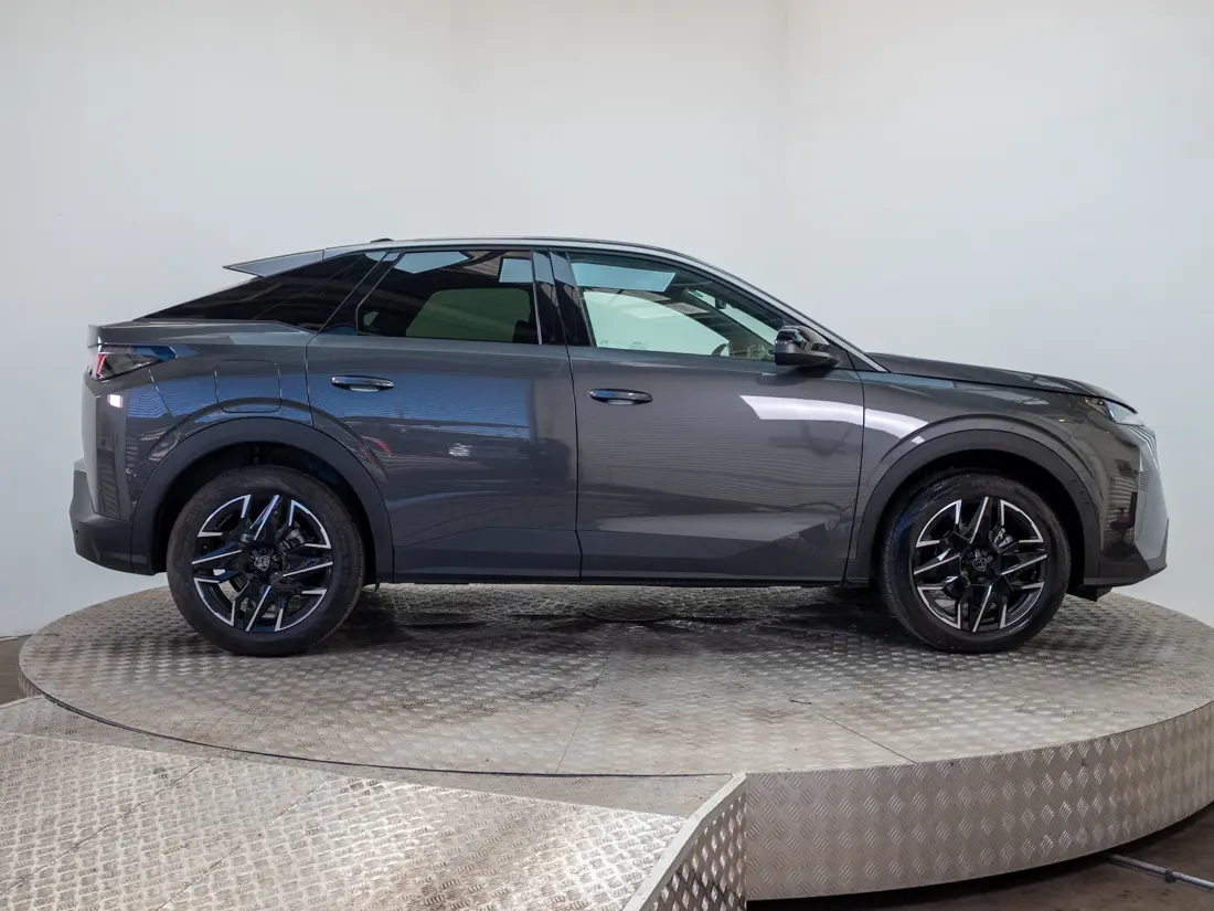 Peugeot 3008 3008 1.2 Allure Pack Puretech 130 At año 2026