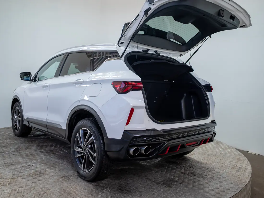 Geely Coolray 1.5 Comfort 7dct At año 2024
