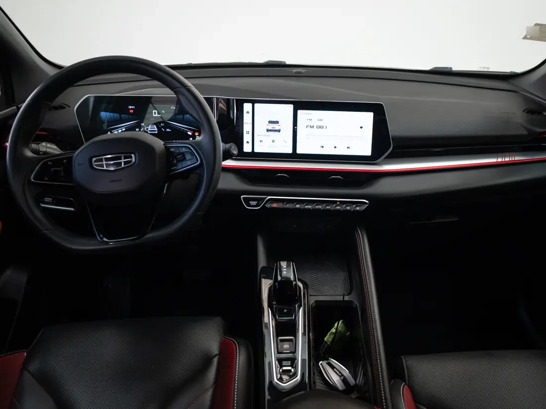 Geely Coolray 1.5 Comfort 7dct At año 2024