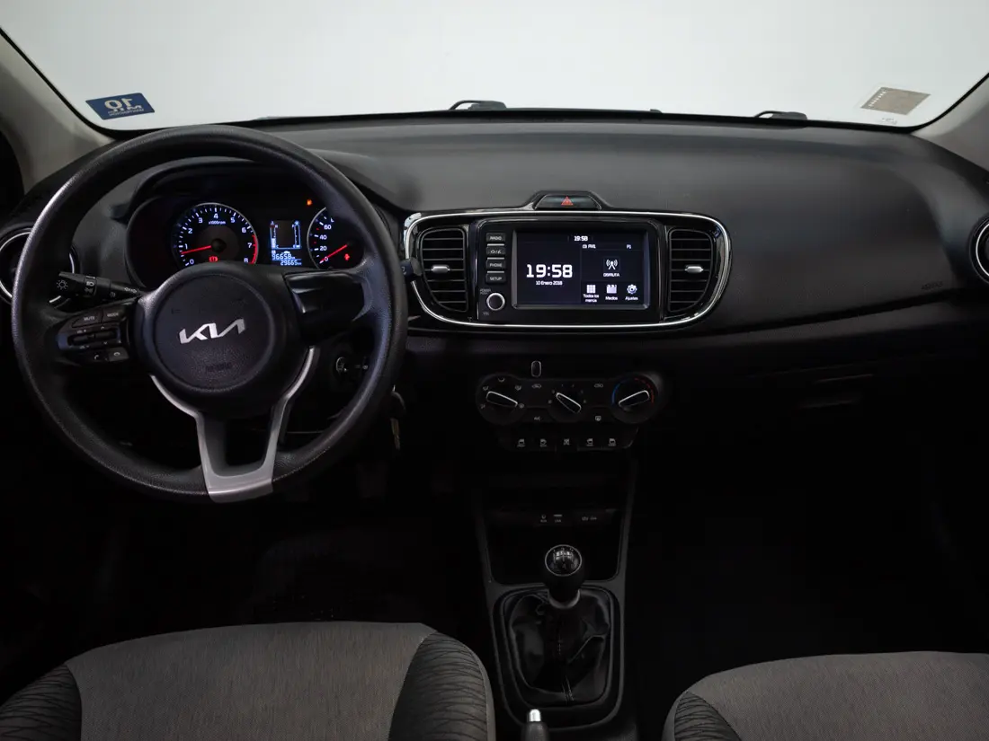 Kia Soluto 1.4 Lx Ac Mt año 2023