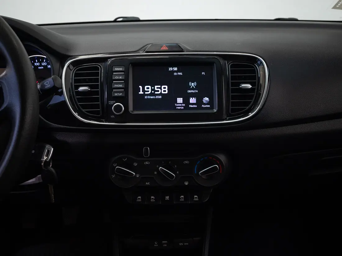 Kia Soluto 1.4 Lx Ac Mt año 2023