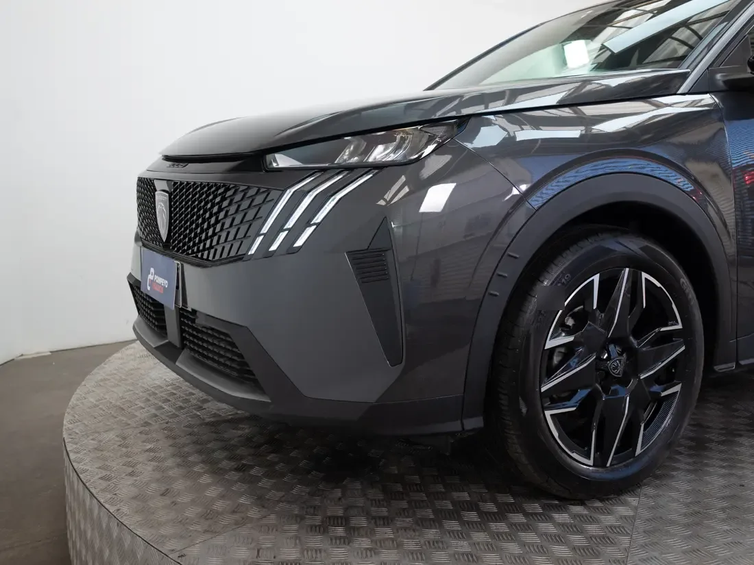 Peugeot 3008 3008 1.2 Allure Pack Puretech 130 At año 2026