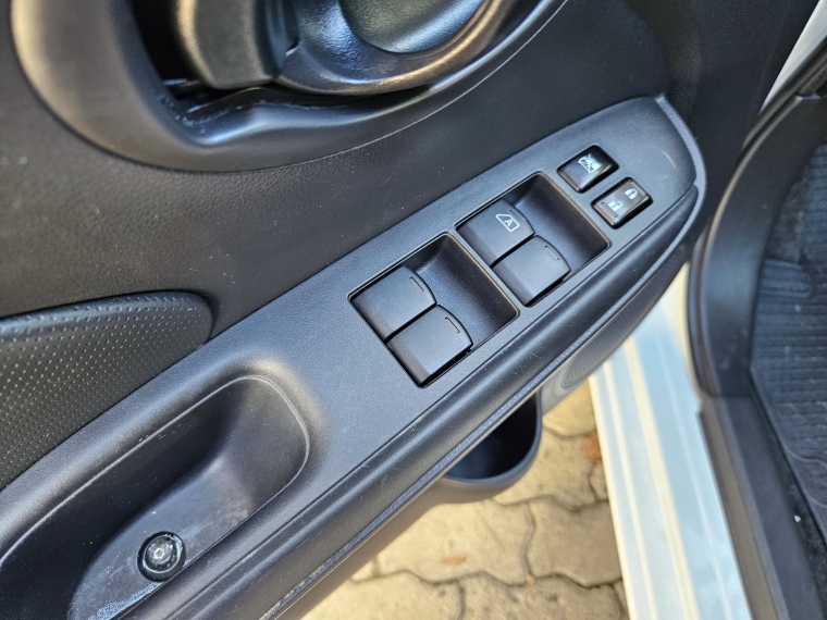 Nissan Versa 1.6 V-Drive Mt año 2022