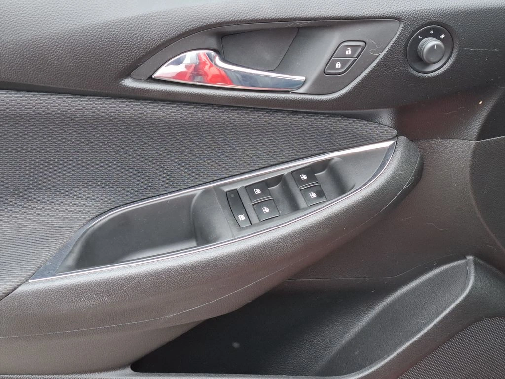Chevrolet Cruze 1.4 Lt 4x2 Hb At 5p año 2018
