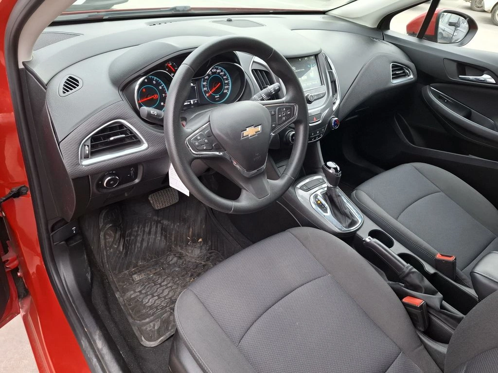 Chevrolet Cruze 1.4 Lt 4x2 Hb At 5p año 2018