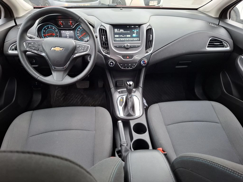 Chevrolet Cruze 1.4 Lt 4x2 Hb At 5p año 2018
