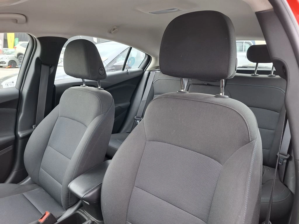 Chevrolet Cruze 1.4 Lt 4x2 Hb At 5p año 2018