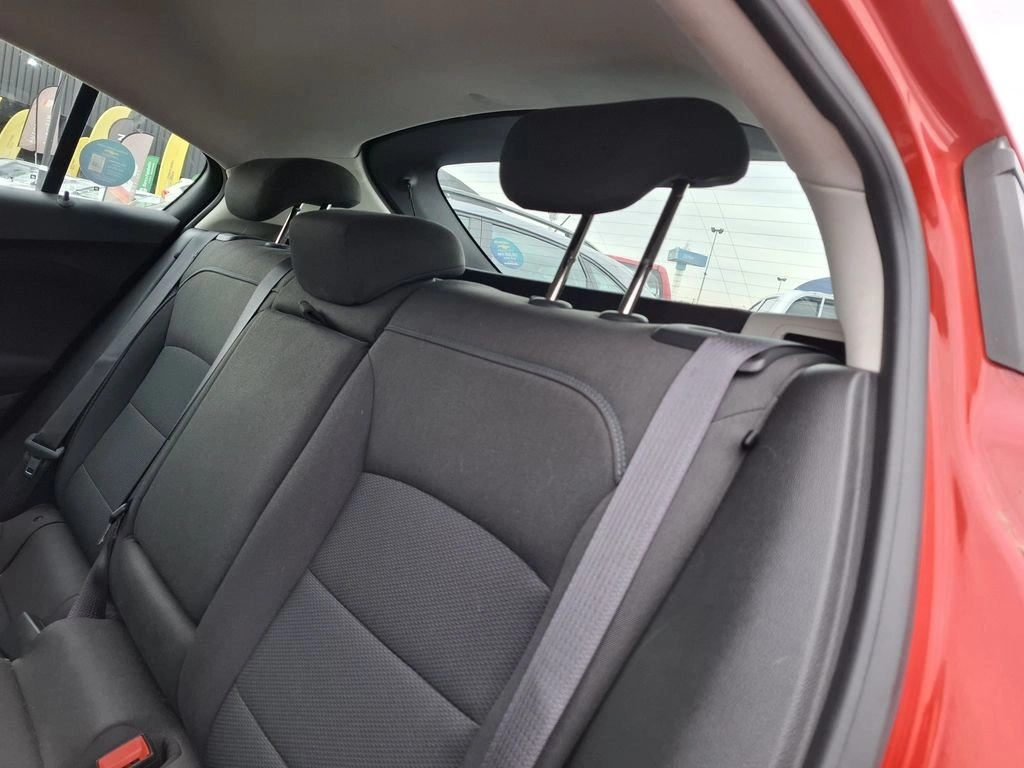 Chevrolet Cruze 1.4 Lt 4x2 Hb At 5p año 2018