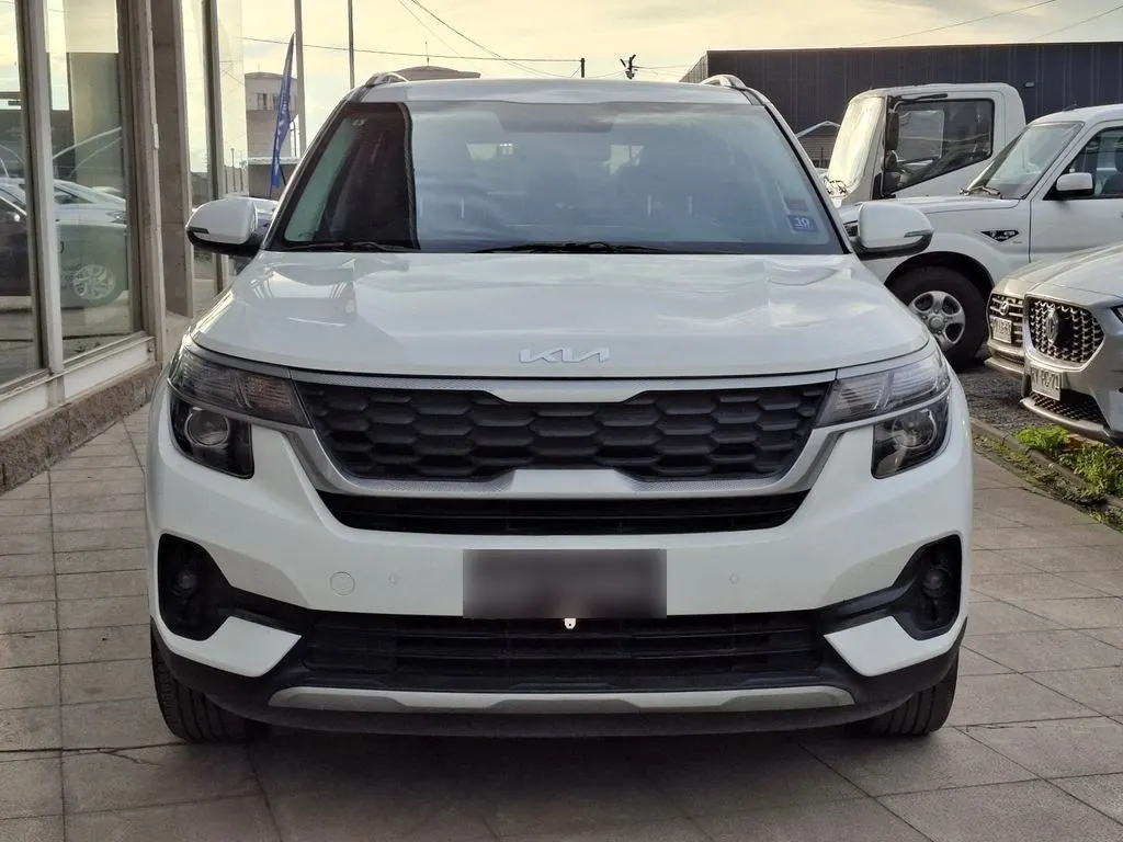 Kia Seltos 1.6 Ex 4x2 6mt 5p año 2023