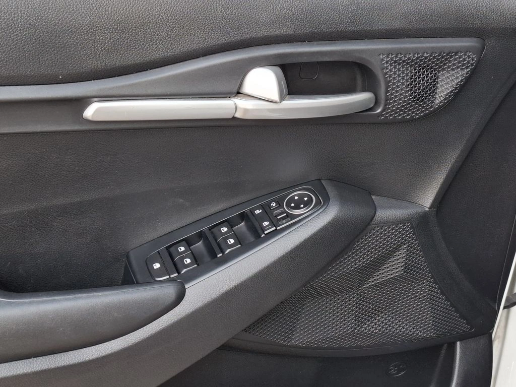 Kia Seltos 1.6 Ex 4x2 6mt 5p año 2023