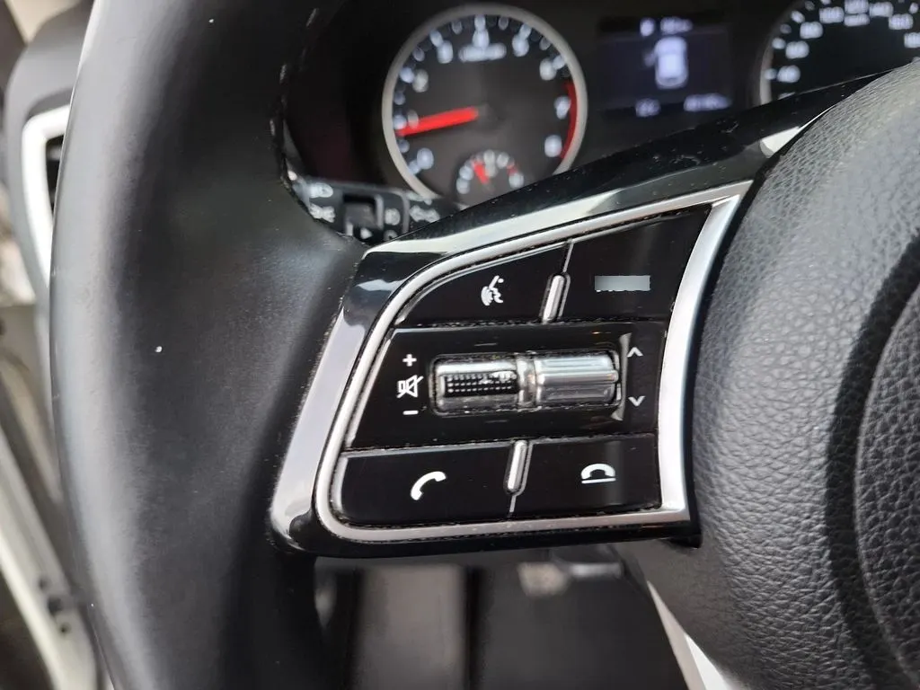 Kia Seltos 1.6 Ex 4x2 6mt 5p año 2023