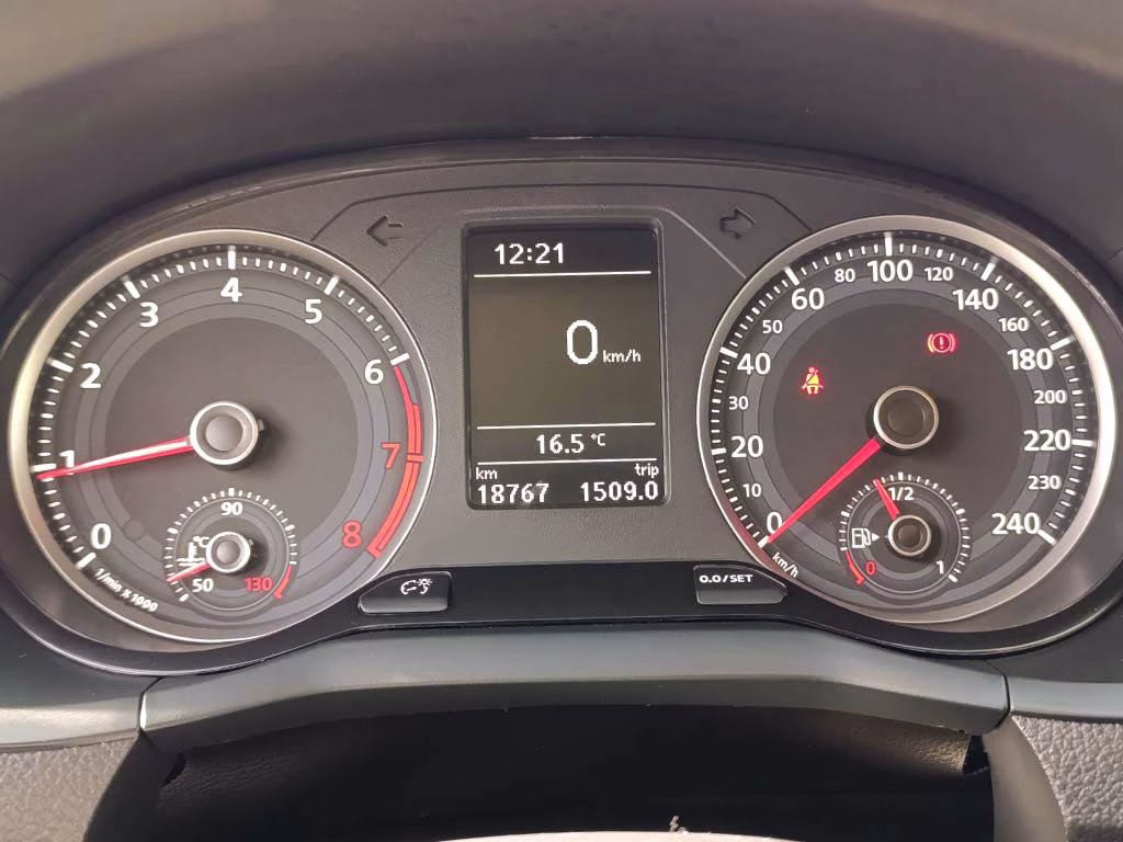 Volkswagen Saveiro 1.6 año 2022