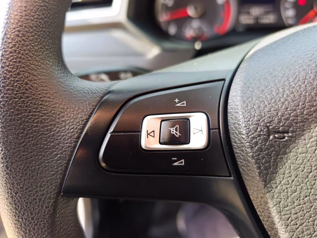 Volkswagen Saveiro 1.6 año 2022