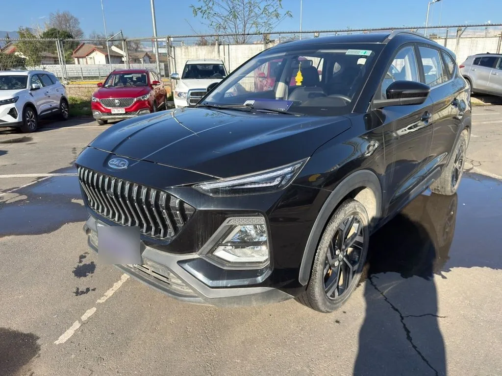JAC Js8 1.5 Luxury Se 4x2 6mt 5p año 2023