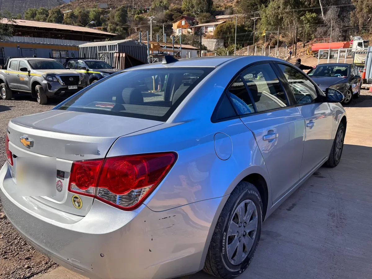 CHEVROLET CRUZE 1.8 Sdn At Nb Ls año 2011