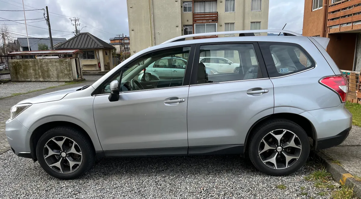 Subaru Forester 2.5 Cvt Dynamic At 4x4 año 2015