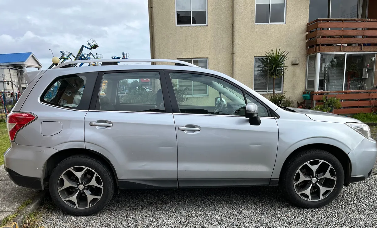Subaru Forester 2.5 Cvt Dynamic At 4x4 año 2015