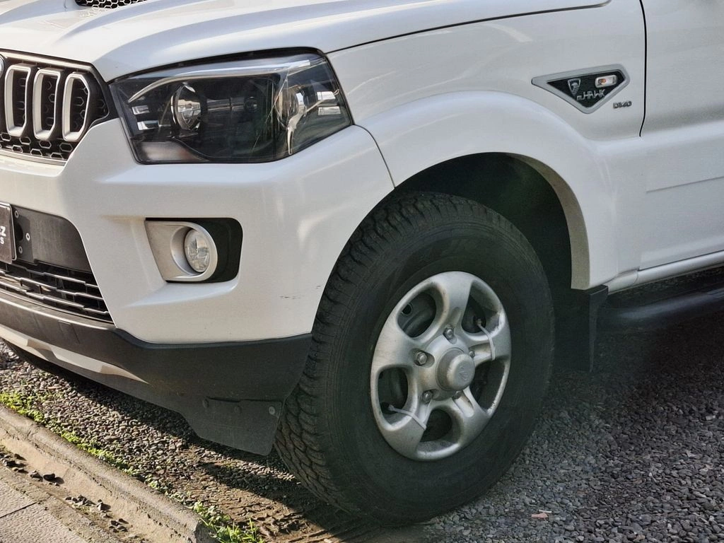 Mahindra Pik Up Refresch Pick Up Mt Full 4x4 año 2025