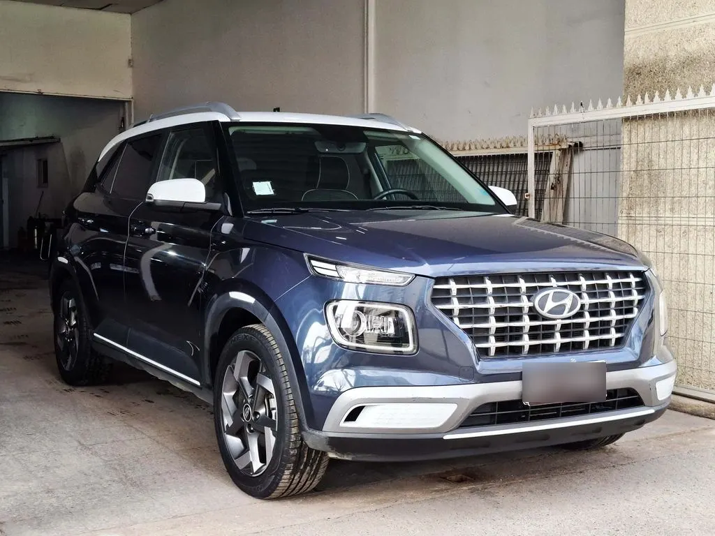 Hyundai Venue 1.6 Qx Premium 4x2 At 5p año 2023