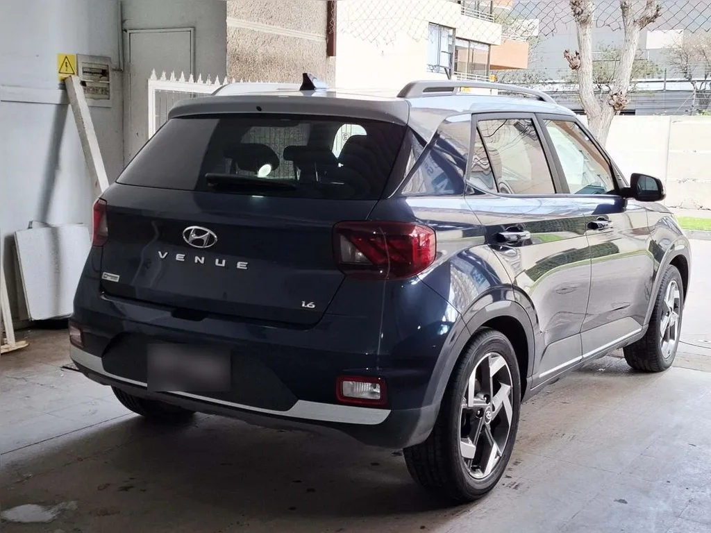 Hyundai Venue 1.6 Qx Premium 4x2 At 5p año 2023