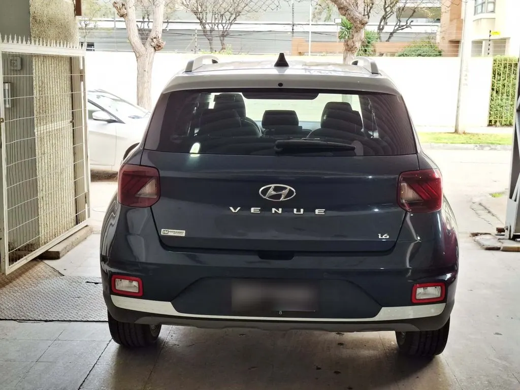 Hyundai Venue 1.6 Qx Premium 4x2 At 5p año 2023