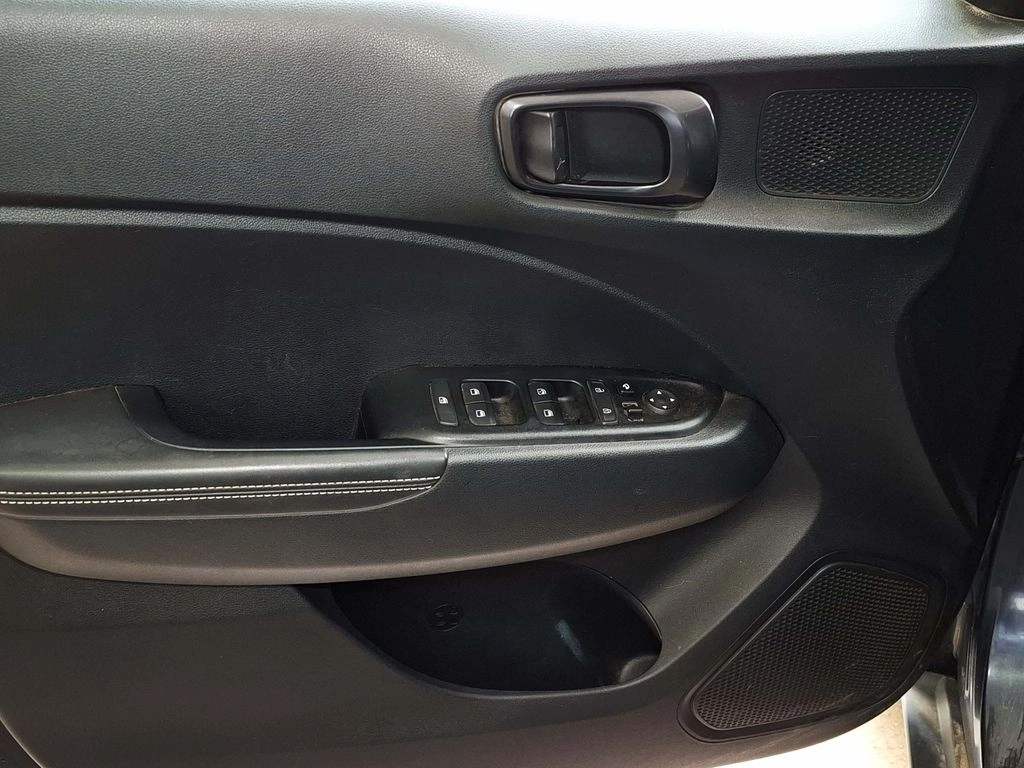Hyundai Venue 1.6 Qx Premium 4x2 At 5p año 2023