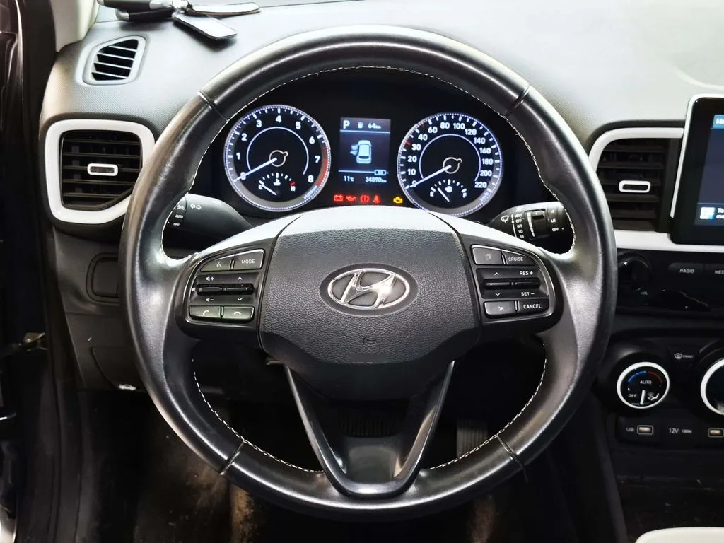Hyundai Venue 1.6 Qx Premium 4x2 At 5p año 2023