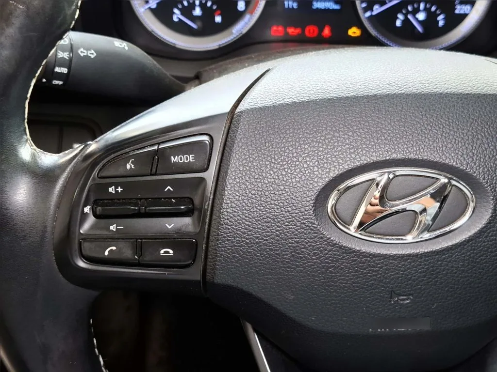 Hyundai Venue 1.6 Qx Premium 4x2 At 5p año 2023