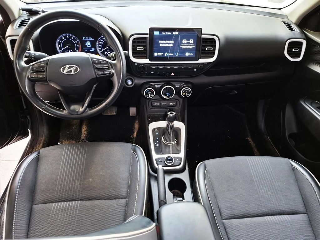 Hyundai Venue 1.6 Qx Premium 4x2 At 5p año 2023