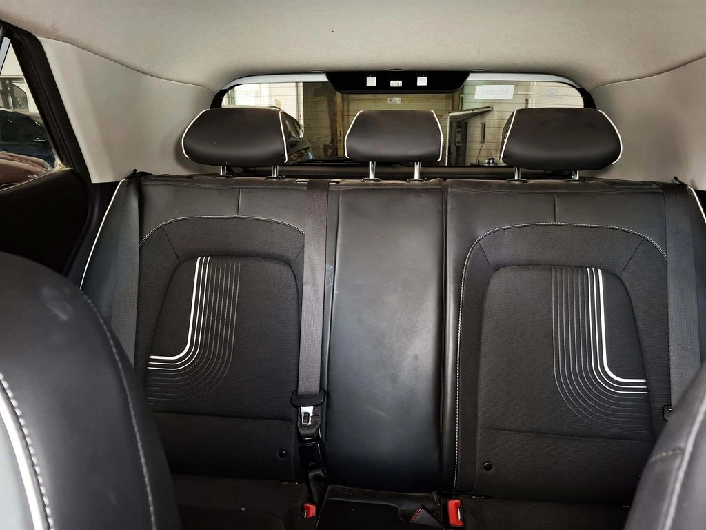 Hyundai Venue 1.6 Qx Premium 4x2 At 5p año 2023