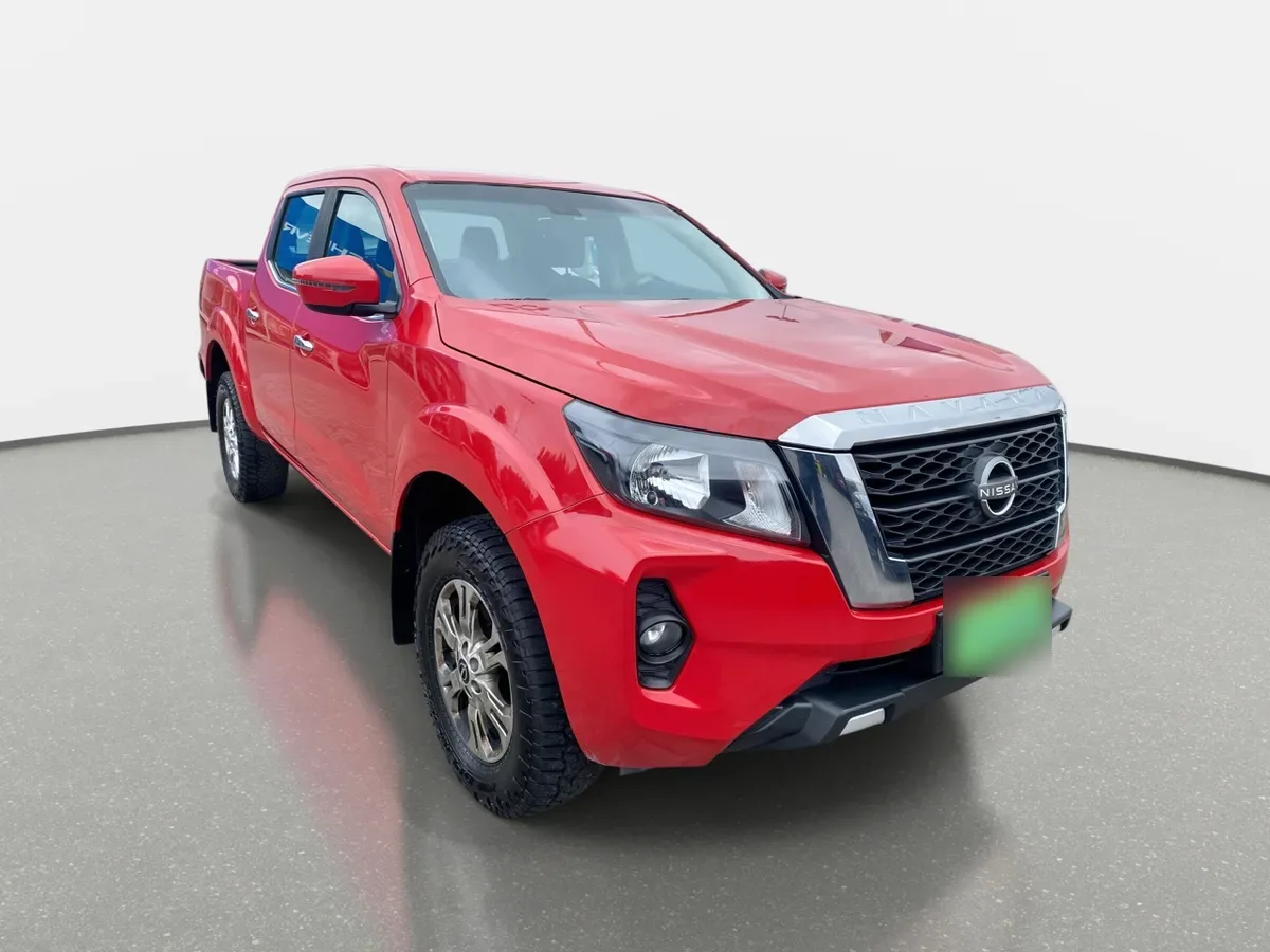 Nissan Navara 2.3d Xe Diesel 4x2 Dob.cab. Mt 4p año 2024