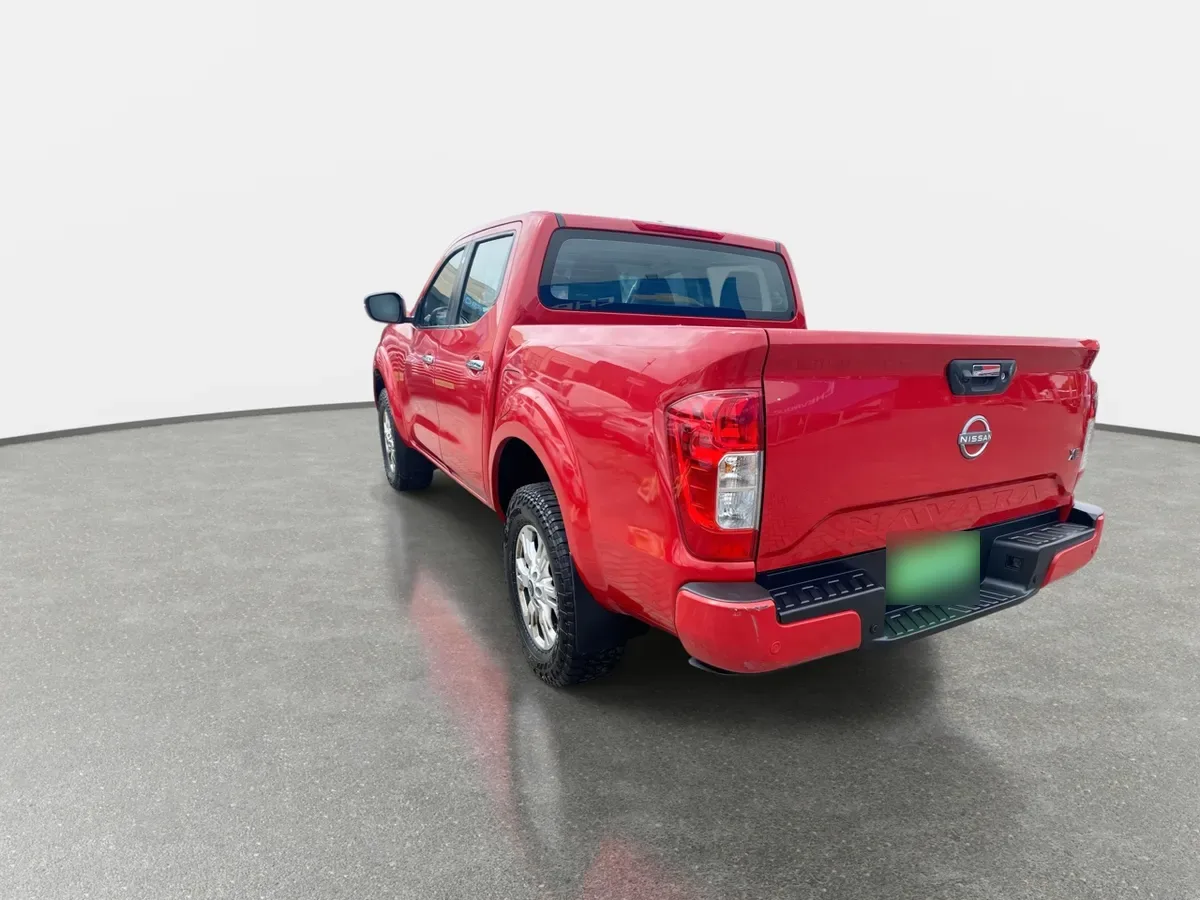 Nissan Navara 2.3d Xe Diesel 4x2 Dob.cab. Mt 4p año 2024