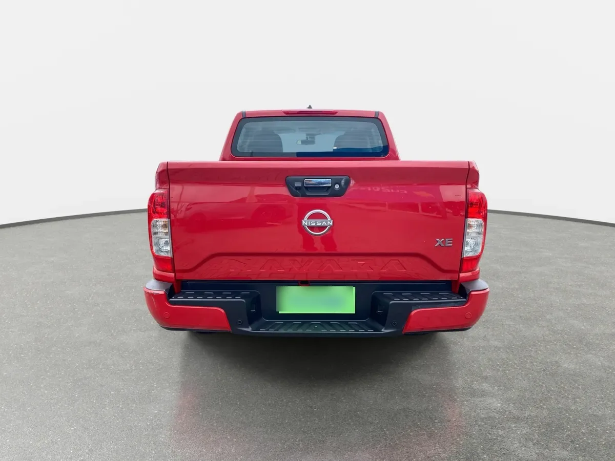 Nissan Navara 2.3d Xe Diesel 4x2 Dob.cab. Mt 4p año 2024