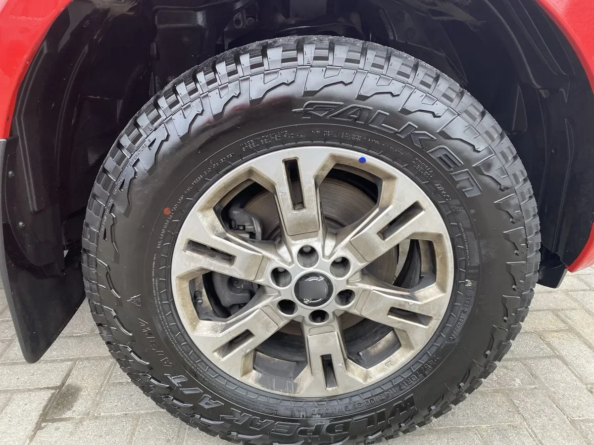 Nissan Navara 2.3d Xe Diesel 4x2 Dob.cab. Mt 4p año 2024