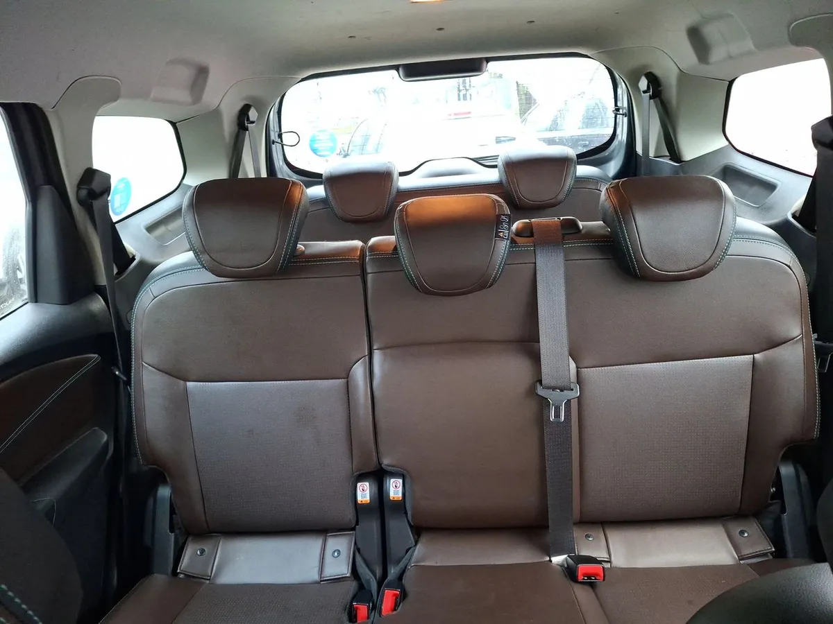 Chevrolet Spin 1.8 Premier 4x2 Mt 5p año 2021