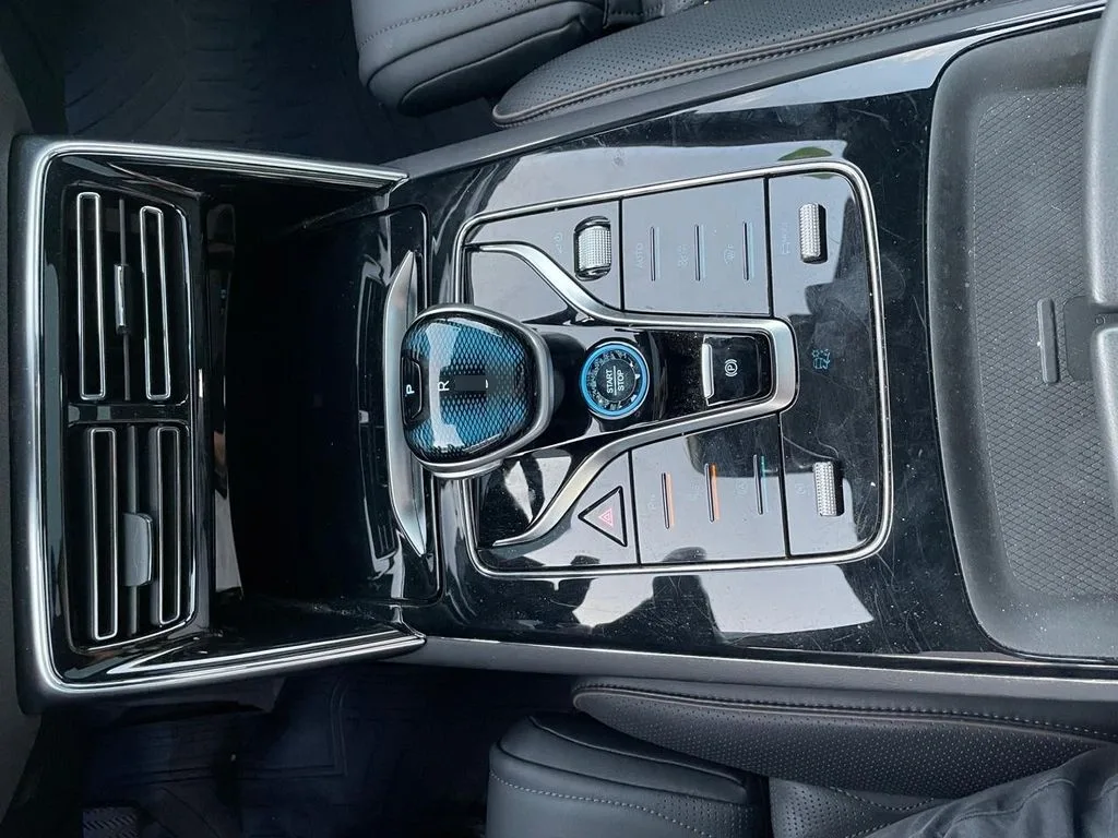 BYD Tang 0.0 At 4x4 Electrico año 2025