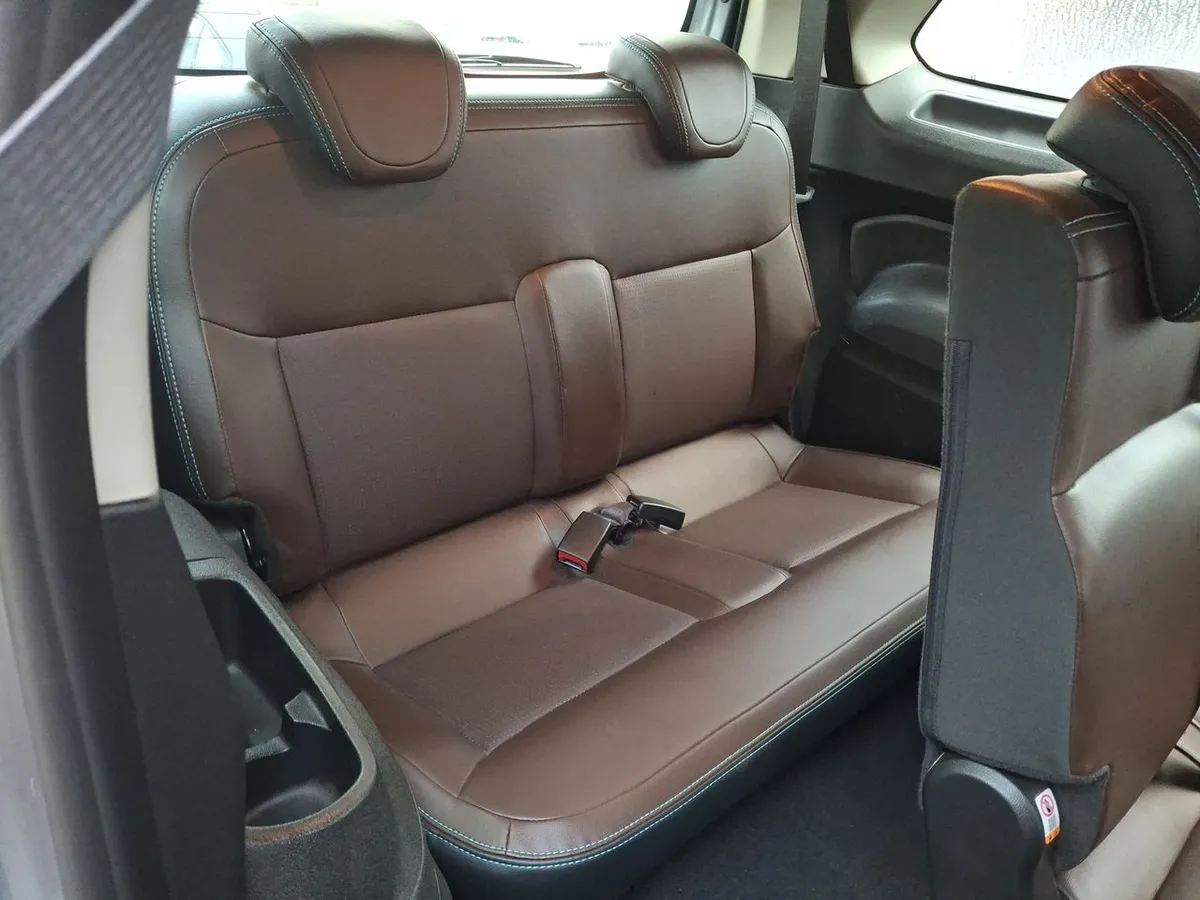 Chevrolet Spin 1.8 Premier 4x2 Mt 5p año 2021