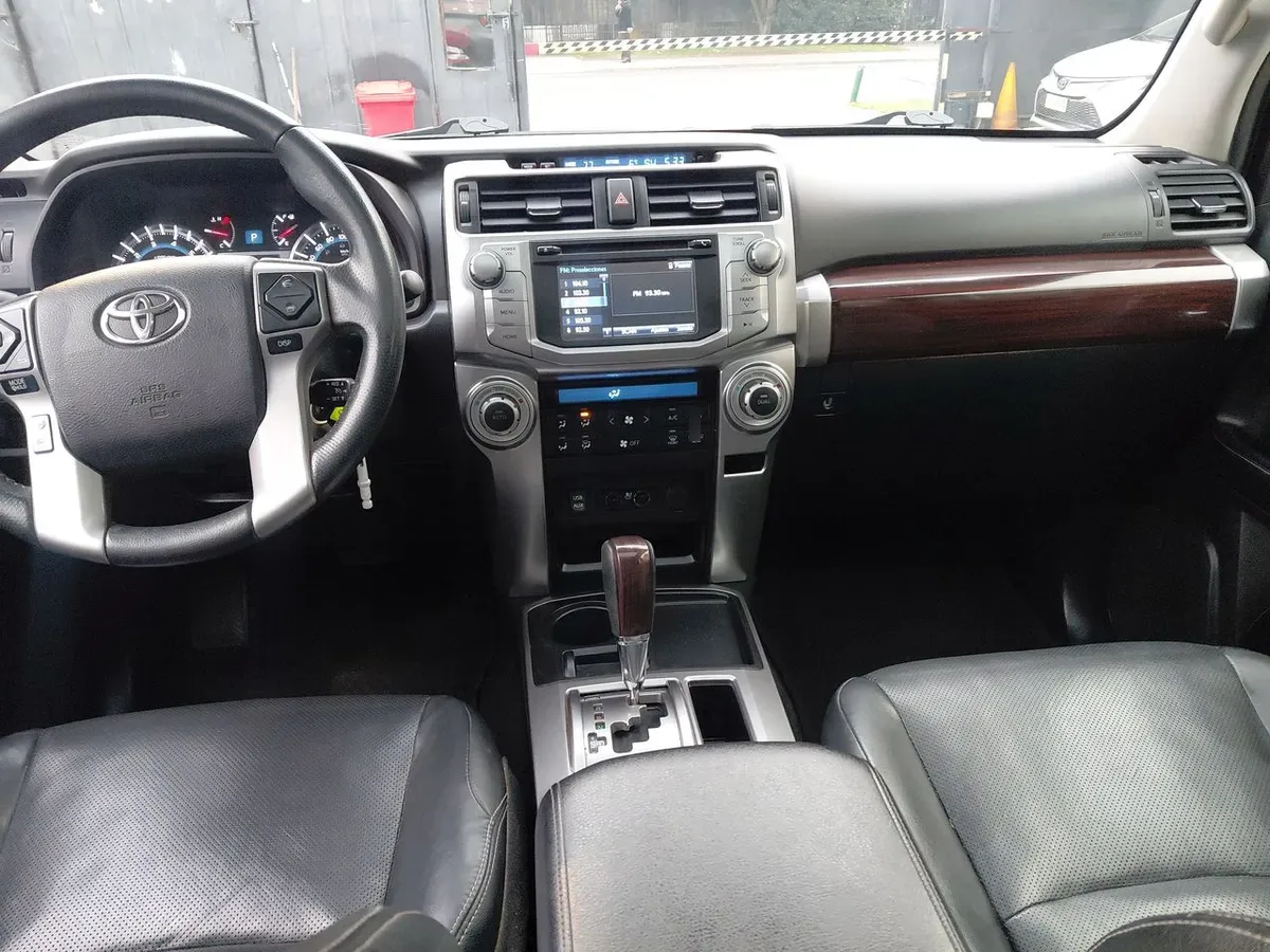 Toyota 4runner 4.0 Limited Euro V 4x2 At 5p año 2018