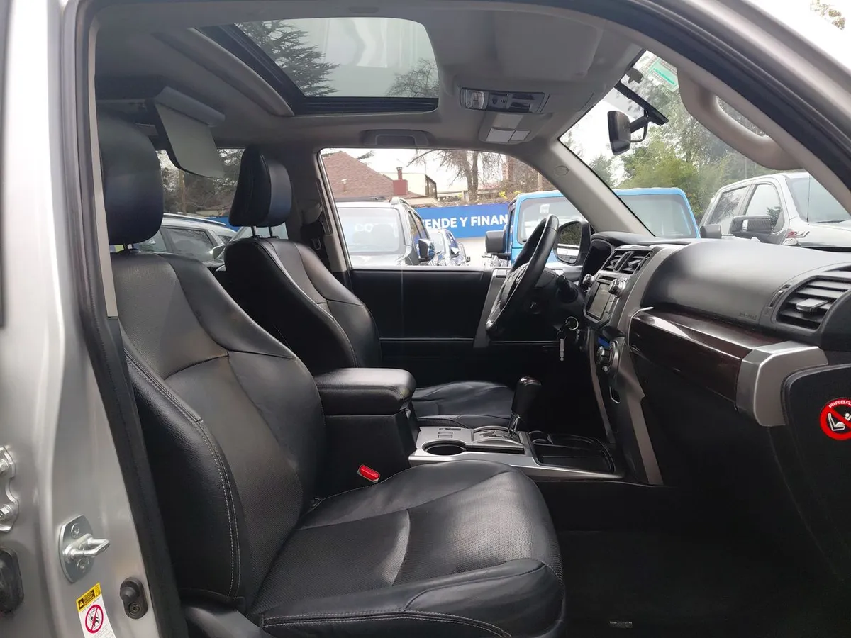Toyota 4runner 4.0 Limited Euro V 4x2 At 5p año 2018