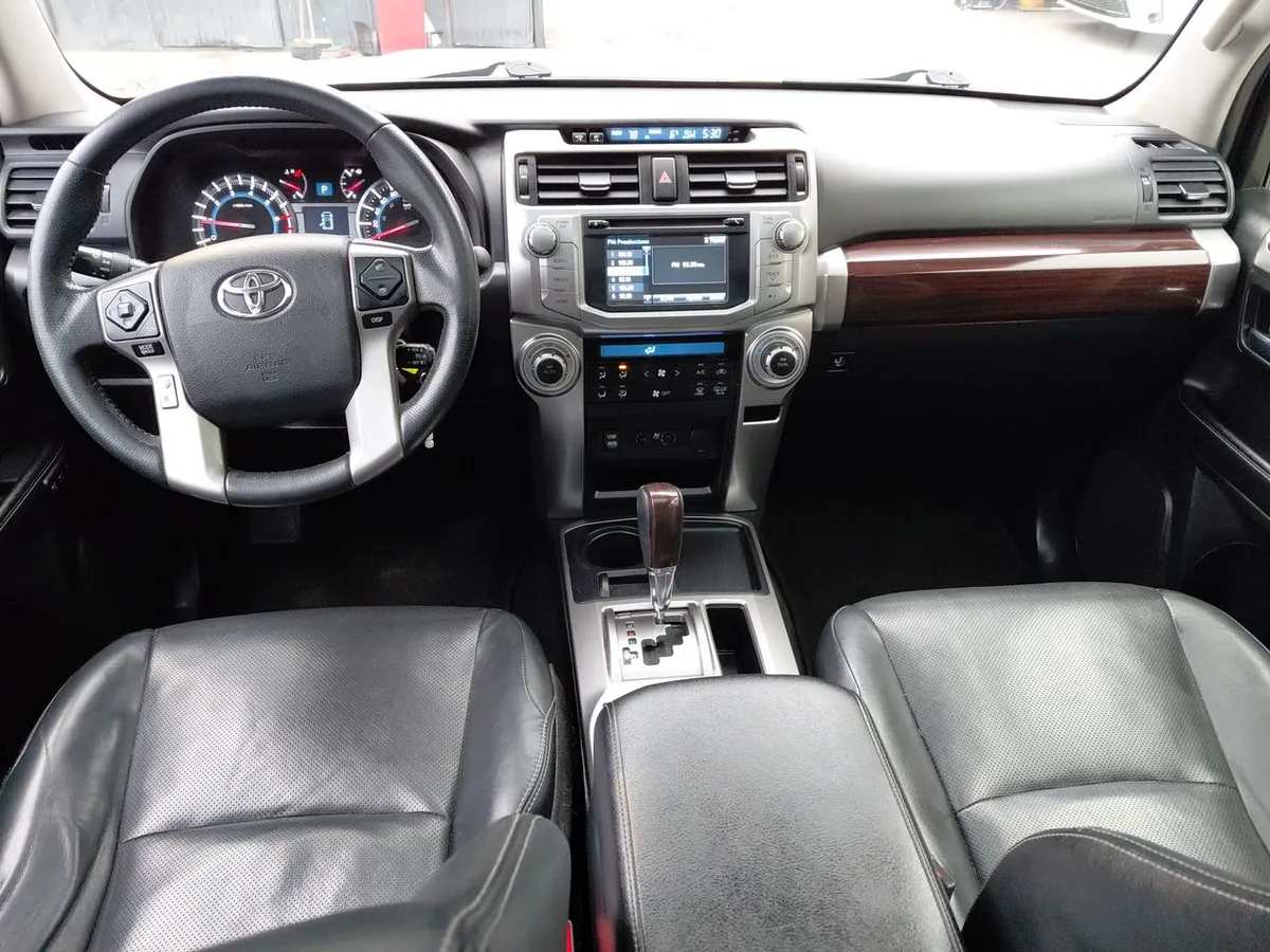 Toyota 4runner 4.0 Limited Euro V 4x2 At 5p año 2018